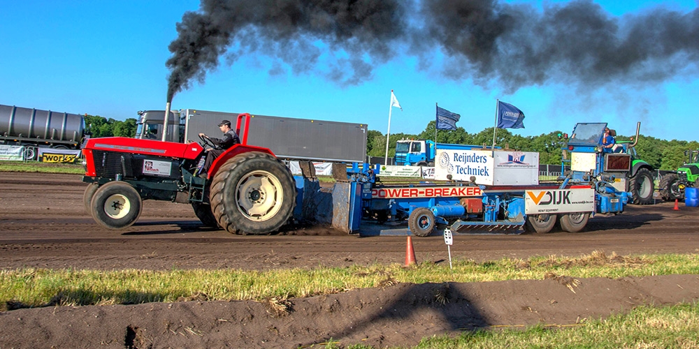 “Bij de pulling gaat het om het vinden van de balans tussen de tractor en het gewicht”