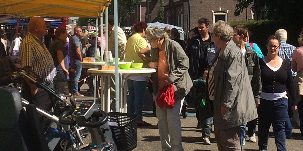 “Dankzij heel wat vrijwilligers kunnen we elk jaar deze Vakantiejaarmarkt organiseren”