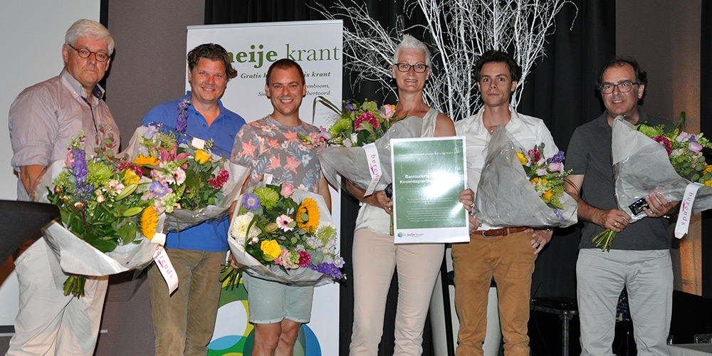 Anita van Gemert won met Gastouderbureau Roos en Kinderdagverblijf de Kei de Ondernemersprijs gemeente Mill en Sint Hubert 2015