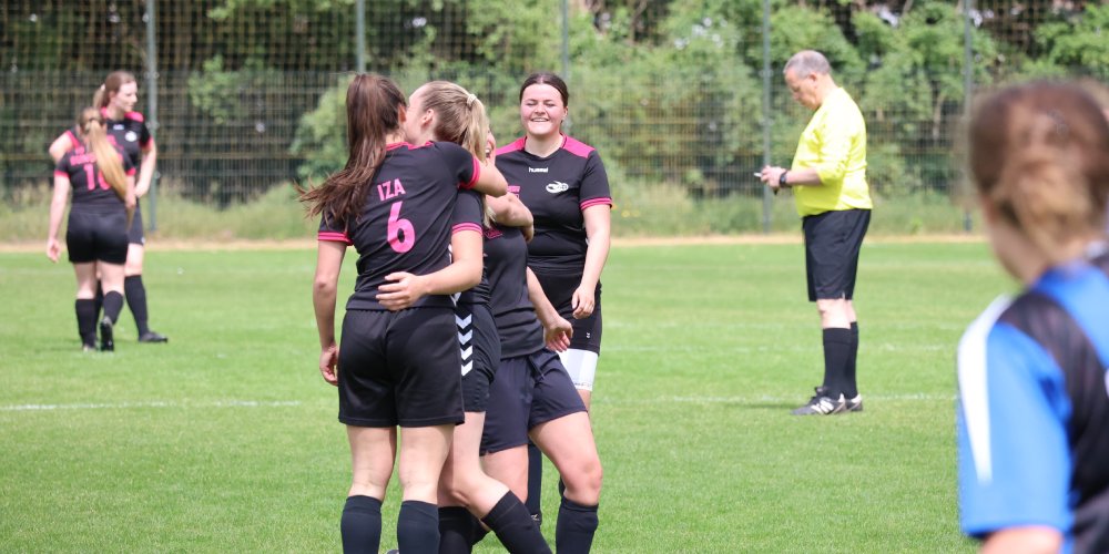 Juliana Vrouwen 1 leeft na overwinning toe naar promotieduel