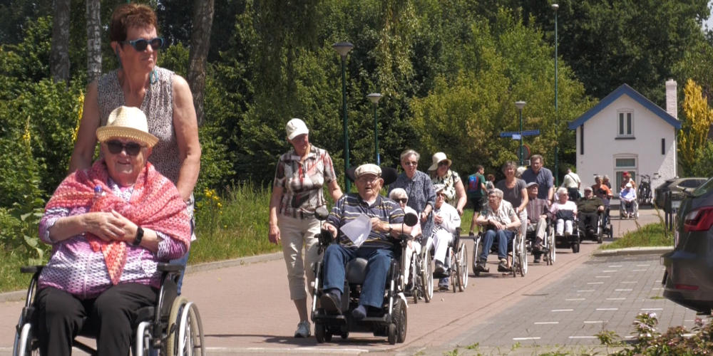 Gezellige en mooie rolstoelwandeling in Mill