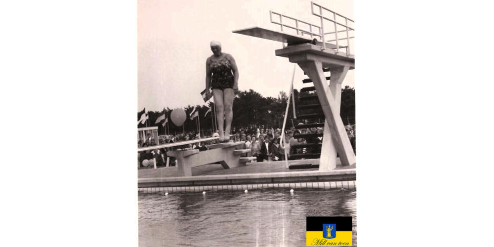 Mill van Toen: Opening zwembad Erica 1965
