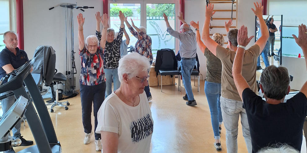 ZorgSchakel bezoekt Vita Movens Fysiotherapie: Een leerzame en gezellige middag in het teken van valpreventie