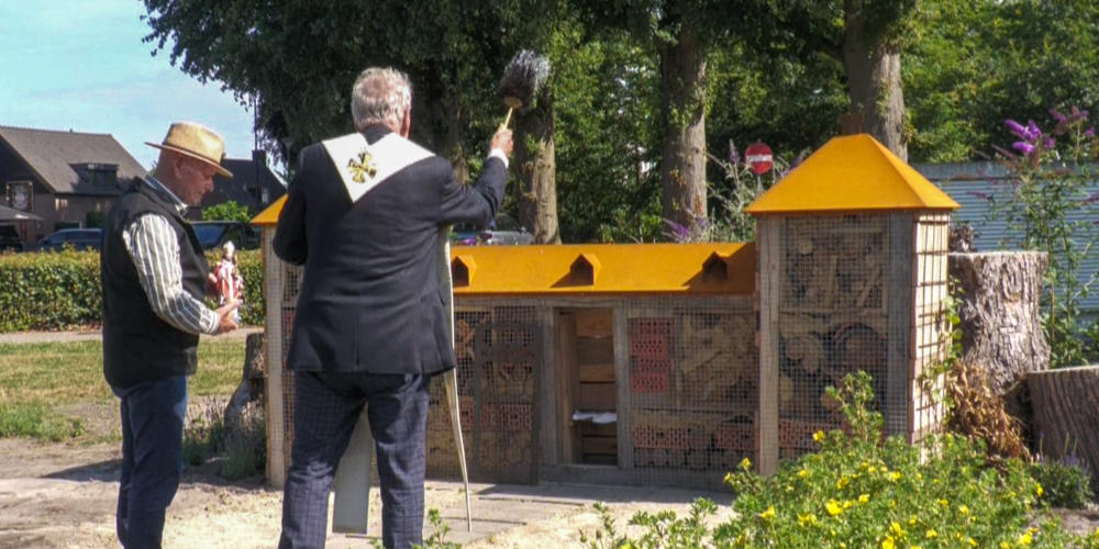 Feestelijke opening van unieke bijenburgt in Aldendrielpark Mill