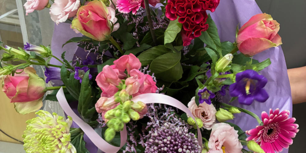 Weekboeket voor Bets Kerstens in Mill