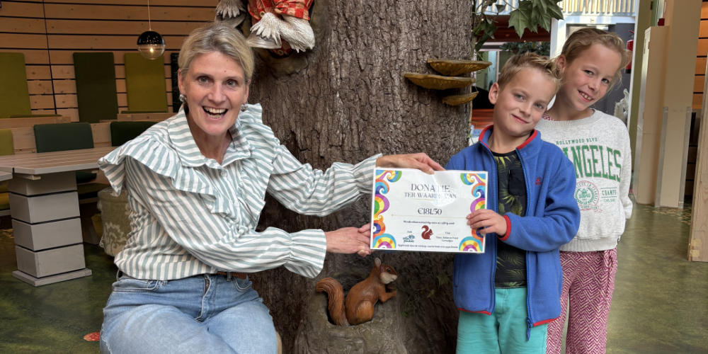 Timo en Robin Verweijen doneren aan Villa Pardoes