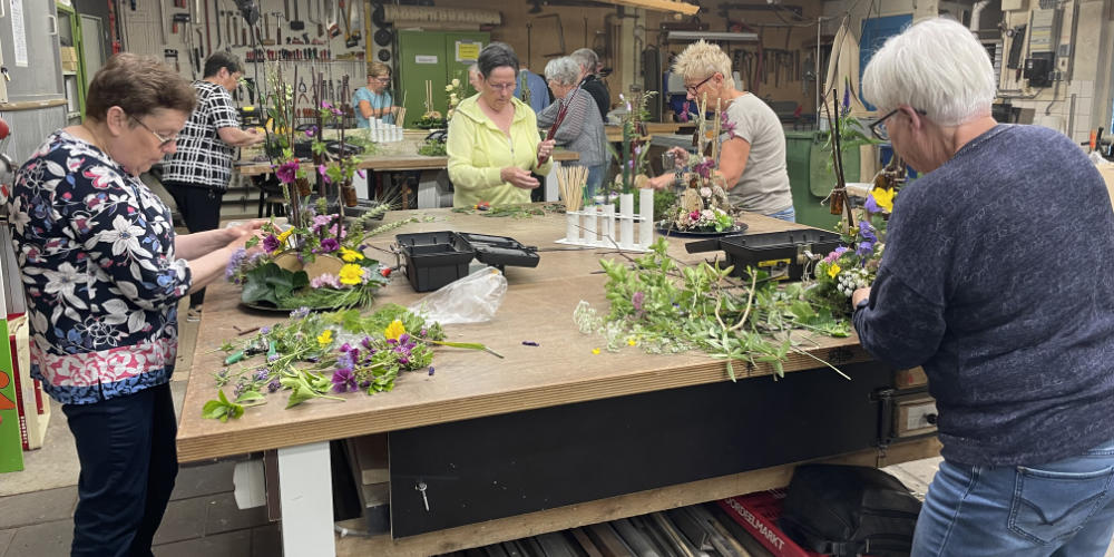 Creatief aan de slag met bloemschikken bij het Hobby Centrum Mill