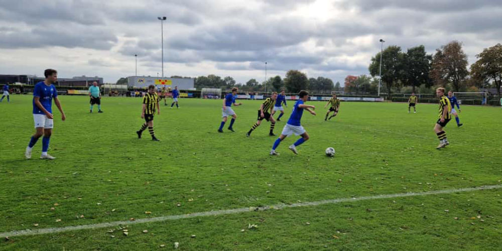 Juliana met winst naar tweede plek