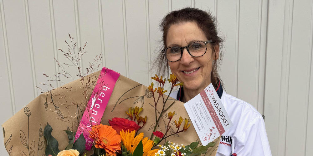 Weekboeket voor Anny Albers in Mill