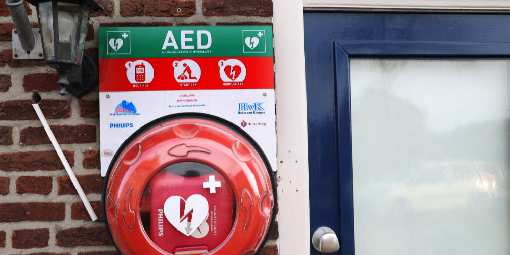 AED-cursus voor inwoners uit de regio - levens redden begint bij uzelf