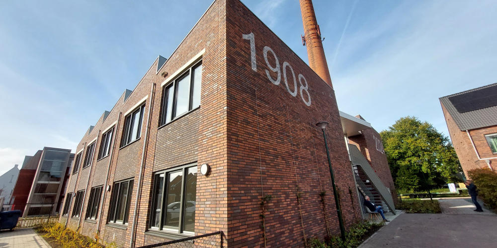 Bloezem locatie Mill viert 1-jarig bestaan met buurt en partners