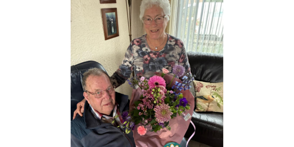 Weekboeket voor Annie en Lambert Minten in Mill