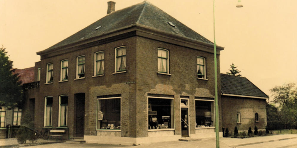 Mill van Toen: opening televisie- en radiozaak in Mill 