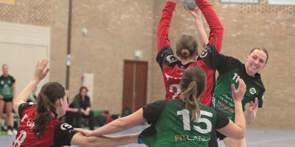 Wonderen bestaan niet, die dwing je af. Millse dames vegen PSV in tweede helft van de vloer.