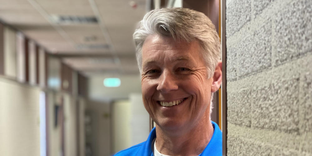 Therapie bij een tennisarm bij Fysiotherapie Mill: Wat kunt u eraan doen?