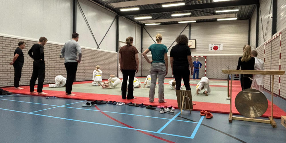 Veel belangstelling voor ouder-kindjudo