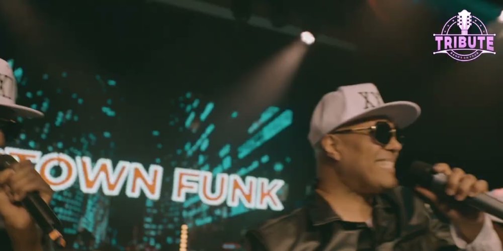 Video: Michael Jackson en Bruno Mars in Mill!