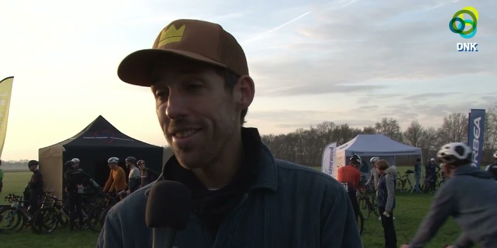 Video: Honderden gravelbikers koersten zondag 21 december op Landgoed de Princepeel