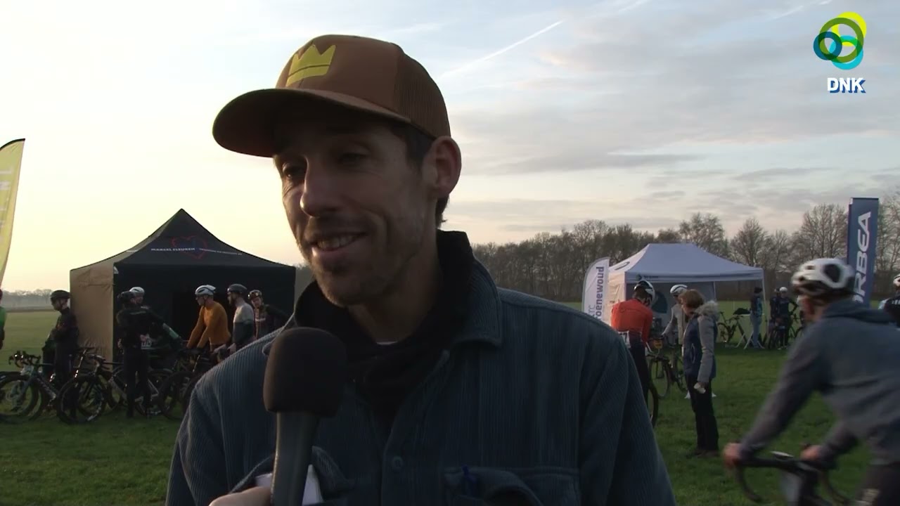 Video: Honderden gravelbikers koersten zondag 21 december op Landgoed de Princepeel