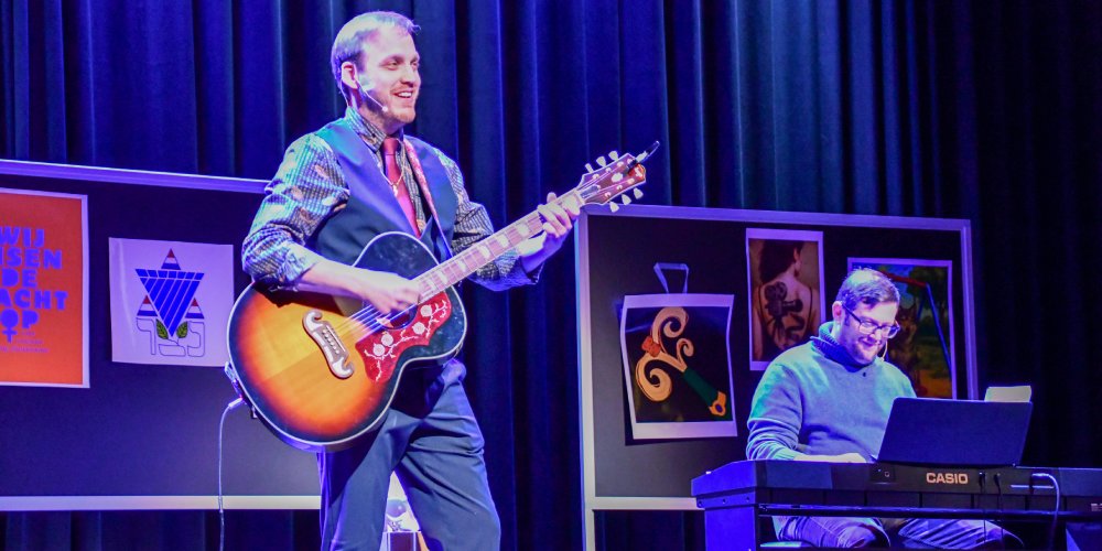 Video: Oudejaarsconference Jan en Tom 2025